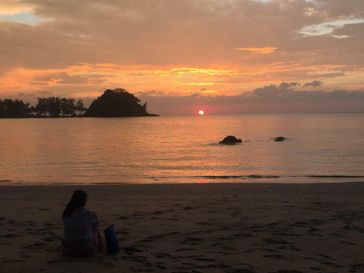 Sea Rounding Hotel Ko Phra Thong Luaran gambar